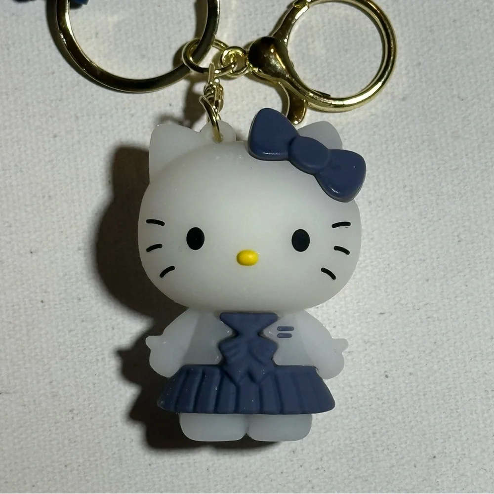 NEW SANRIO HELLO KITTY Silicone Keychain / Backpack Accessory